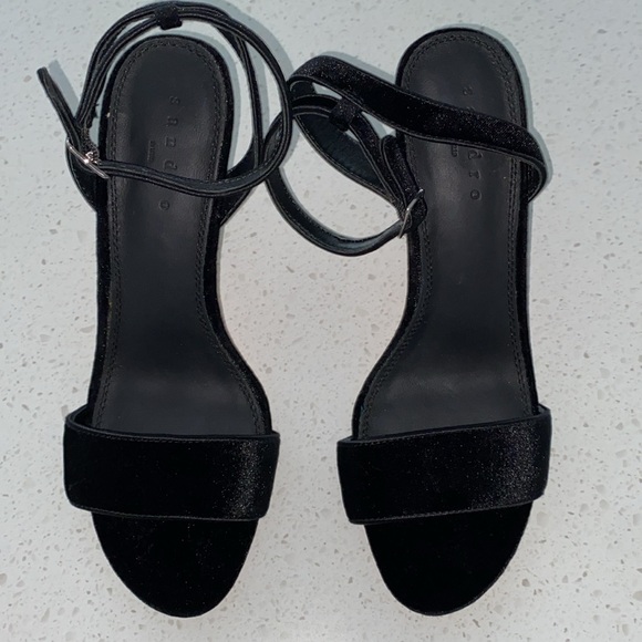 NWT SANDRO PARIS velvet heels 39 BLACK STRAPPY SANDAL - Picture 2 of 6